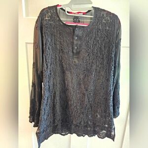 NWT Barbara Lesser Fibers Black Embroidered Mesh Tunic Top - Size Large